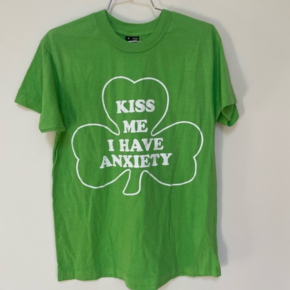 NWOT Screen Stars Urban Outfitters Exclusive Kiss Me Tee Size Small - Picture 5 of 12